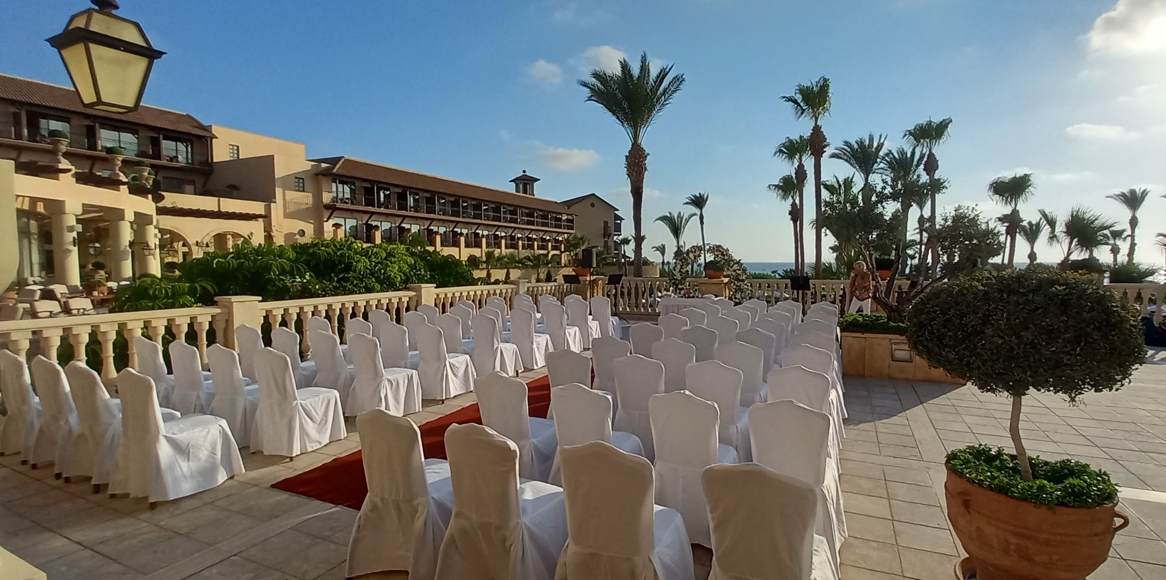 Book your wedding day in Elysium Hotel Paphos